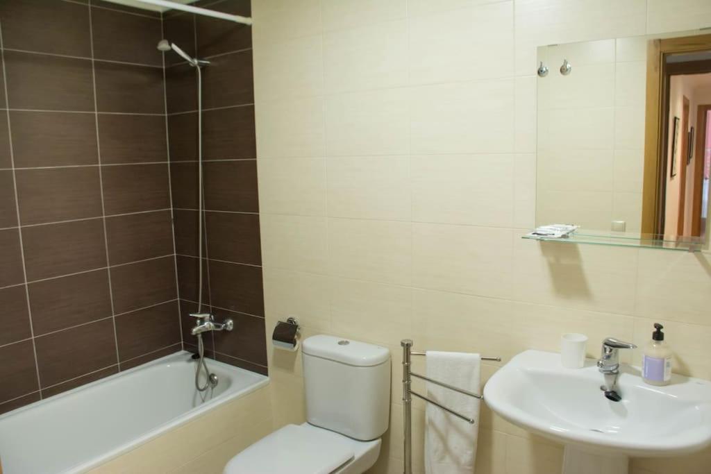 Alojamiento Yasa Sarria Exterior foto
